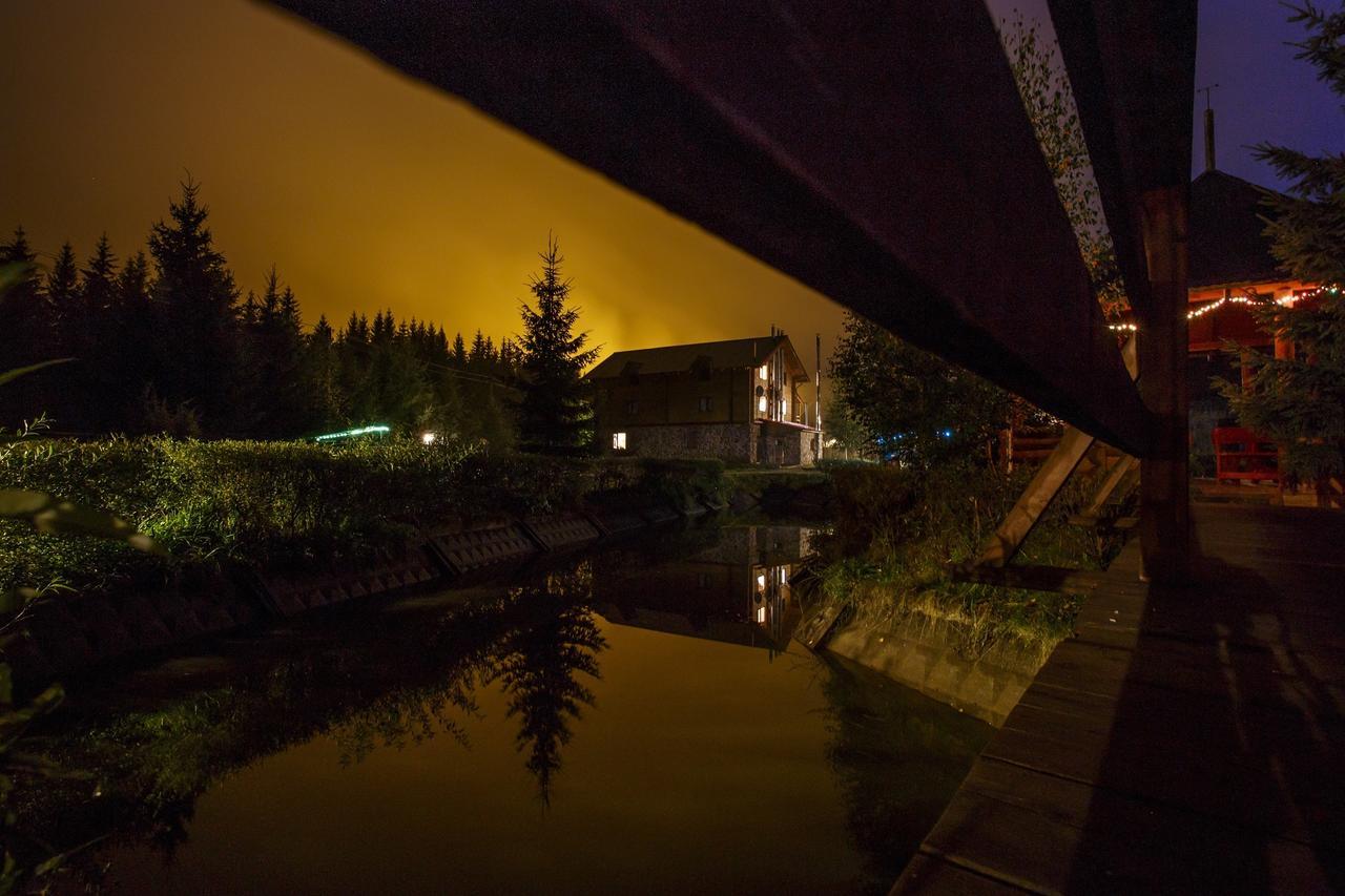 Vedmid Hotel Myslovka Exterior photo